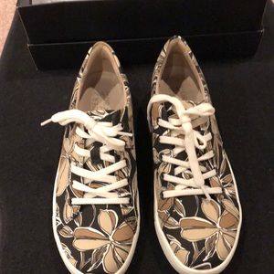 Naturalized sneakers